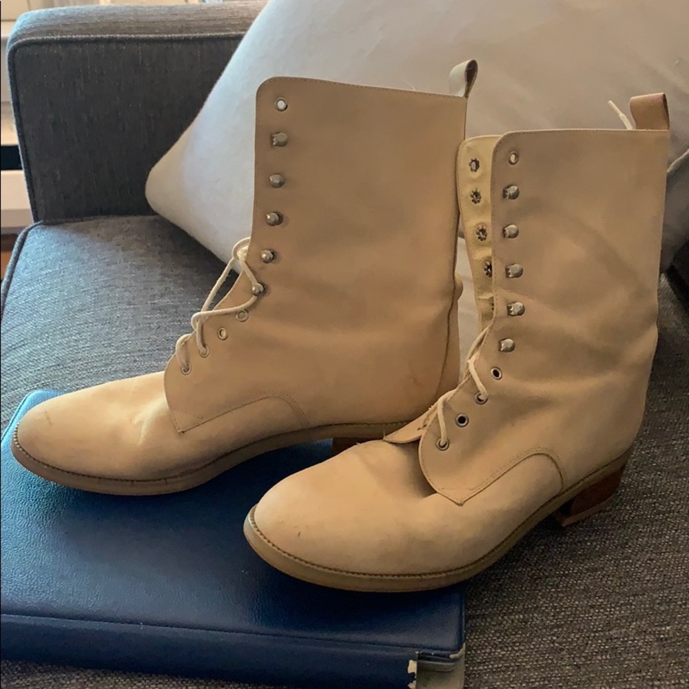 Vintage tan leather laceup eyelet boots